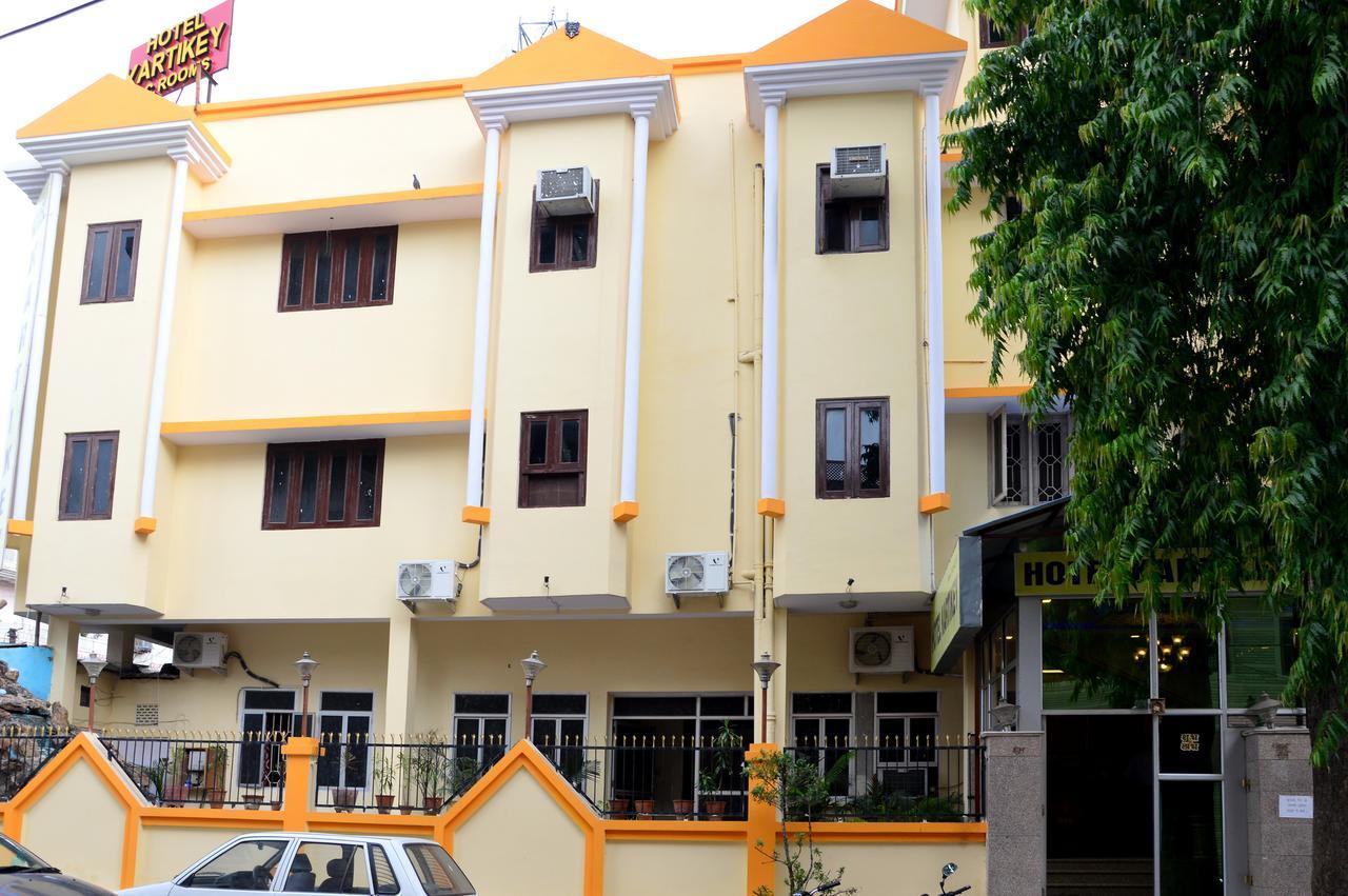 Hotel Kartikey 3*