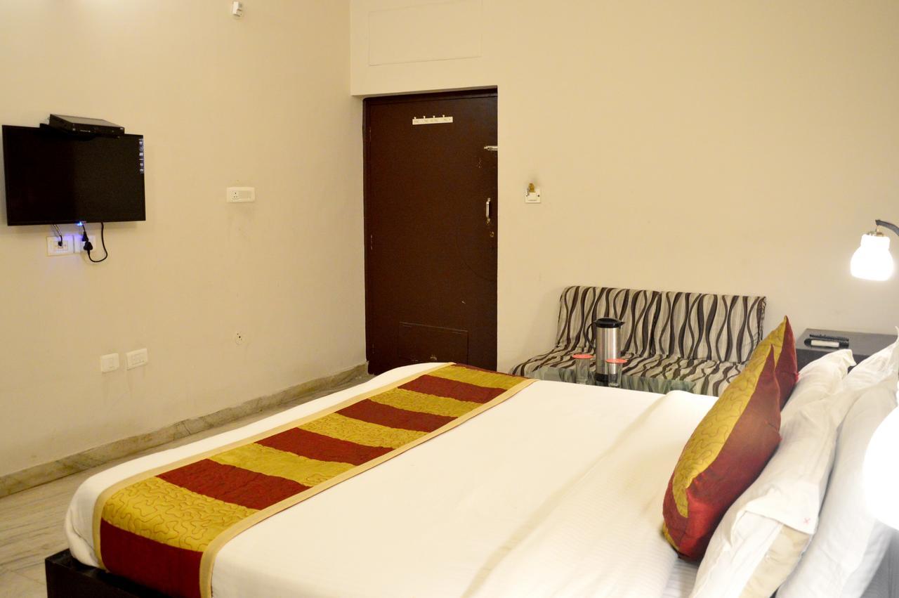 Kartikey Hotel 3*