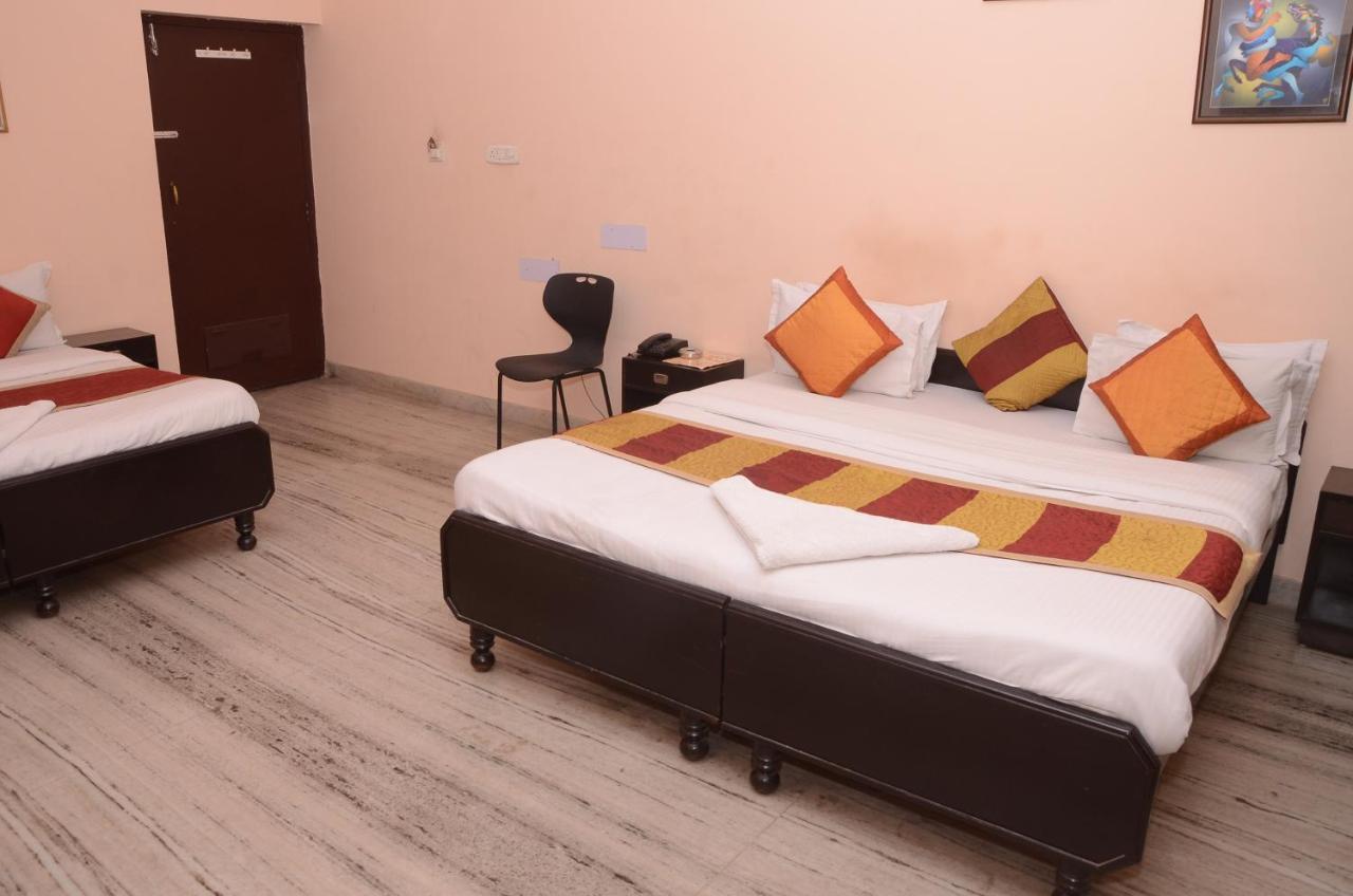 Kartikey Hotel